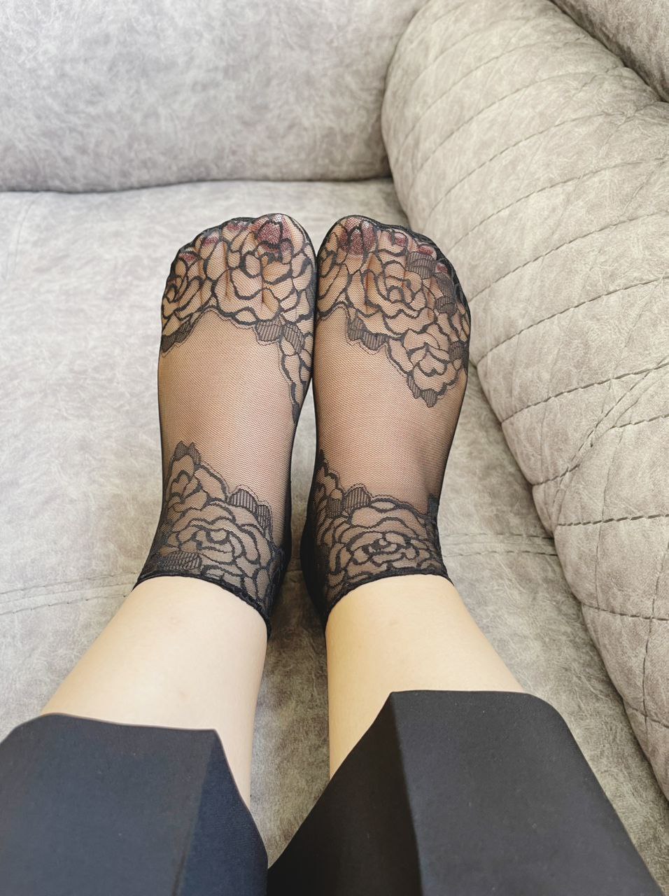 جوراب شیشه ای مجلسی زنانه طرح توری